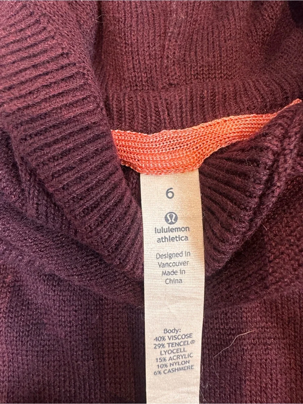 Lululemon women’s hooded sweater size 6
